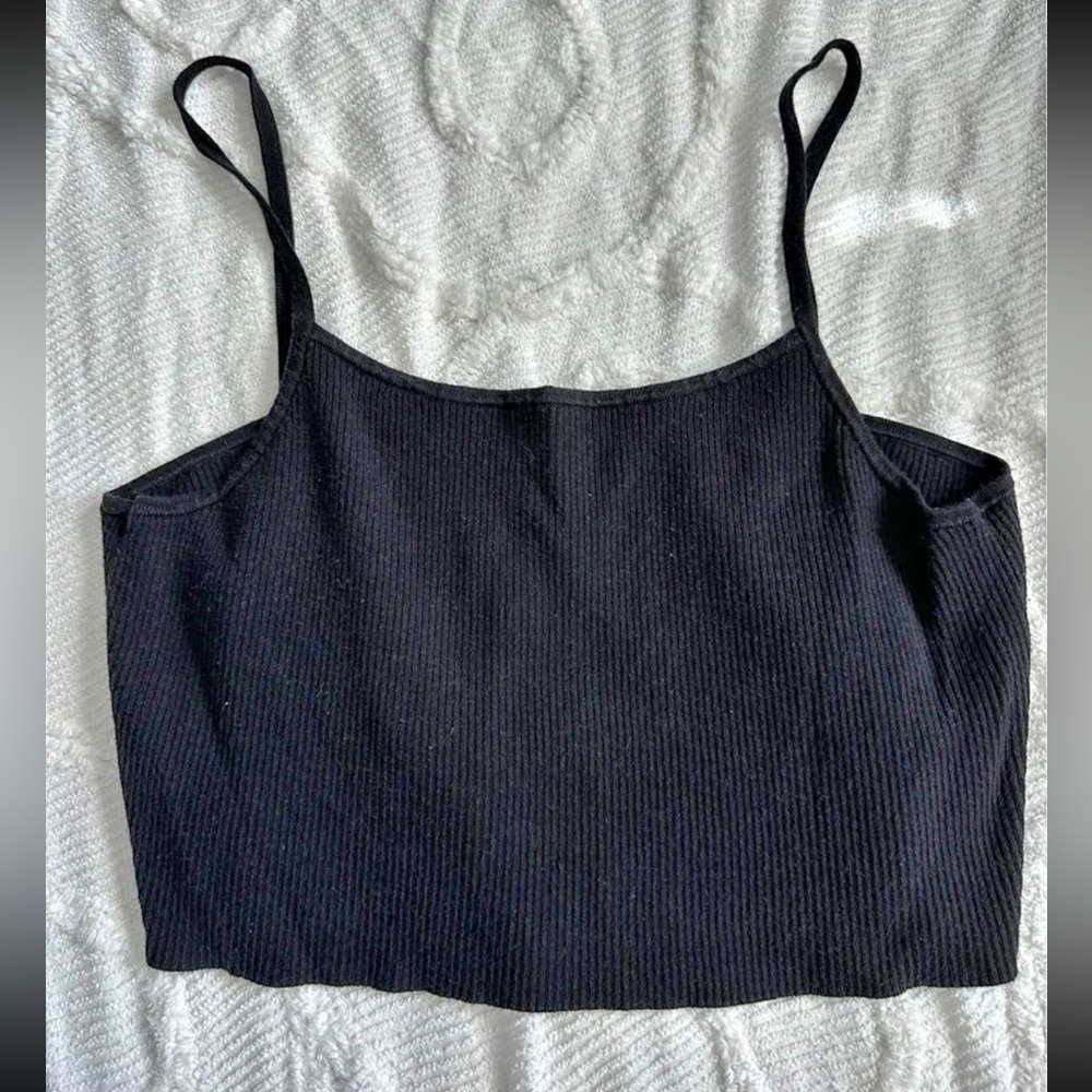 Kendall and Kylie cropped top